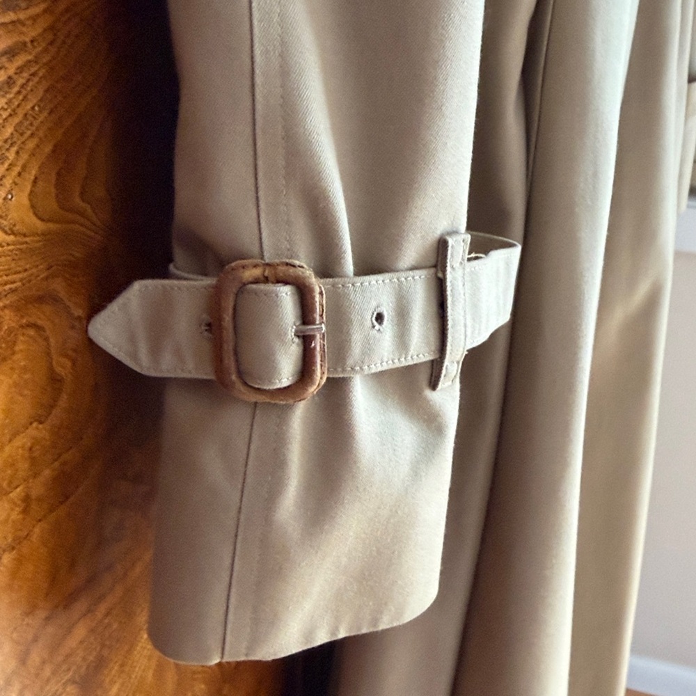Vintage Burberrys Nova Check Trench Coat
Size 20 Long/XL Timeless Classic - Picture 13 of 16